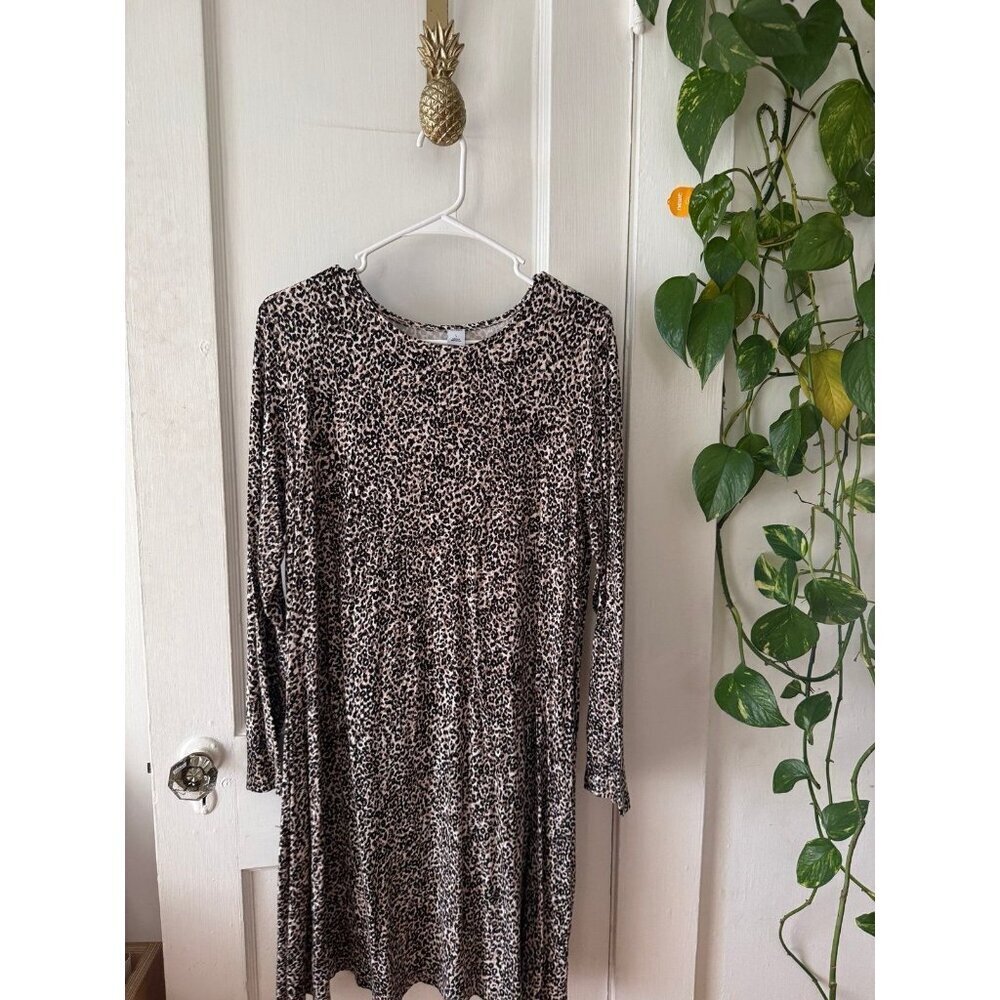 Old Navy women’s size large cheetah print dress